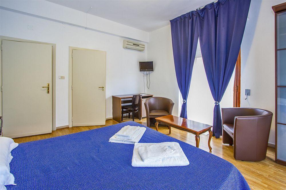 Mamma Sisi Bed & Breakfast เลชเช ภายนอก รูปภาพ